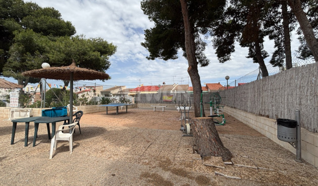 Odsprzedaż - Kamienica - Torrevieja - Costa Blanca