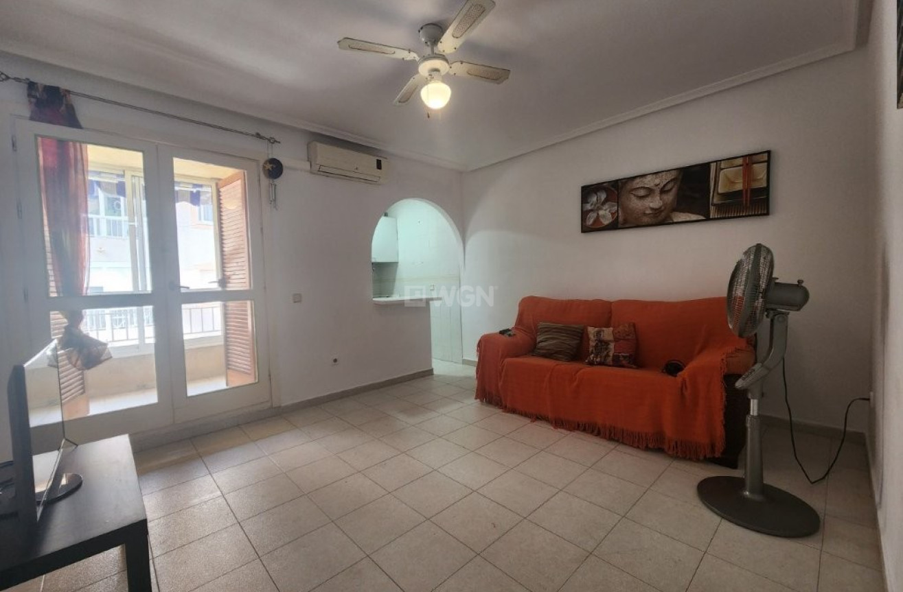 Odsprzedaż - Mieszkanie w bloku - Torrevieja - Costa Blanca