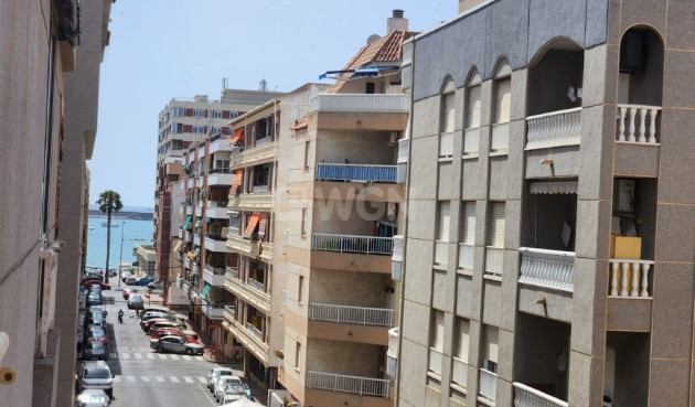 Odsprzedaż - Mieszkanie w bloku - Torrevieja - Costa Blanca