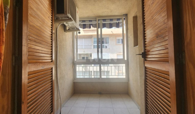 Odsprzedaż - Mieszkanie w bloku - Torrevieja - Costa Blanca