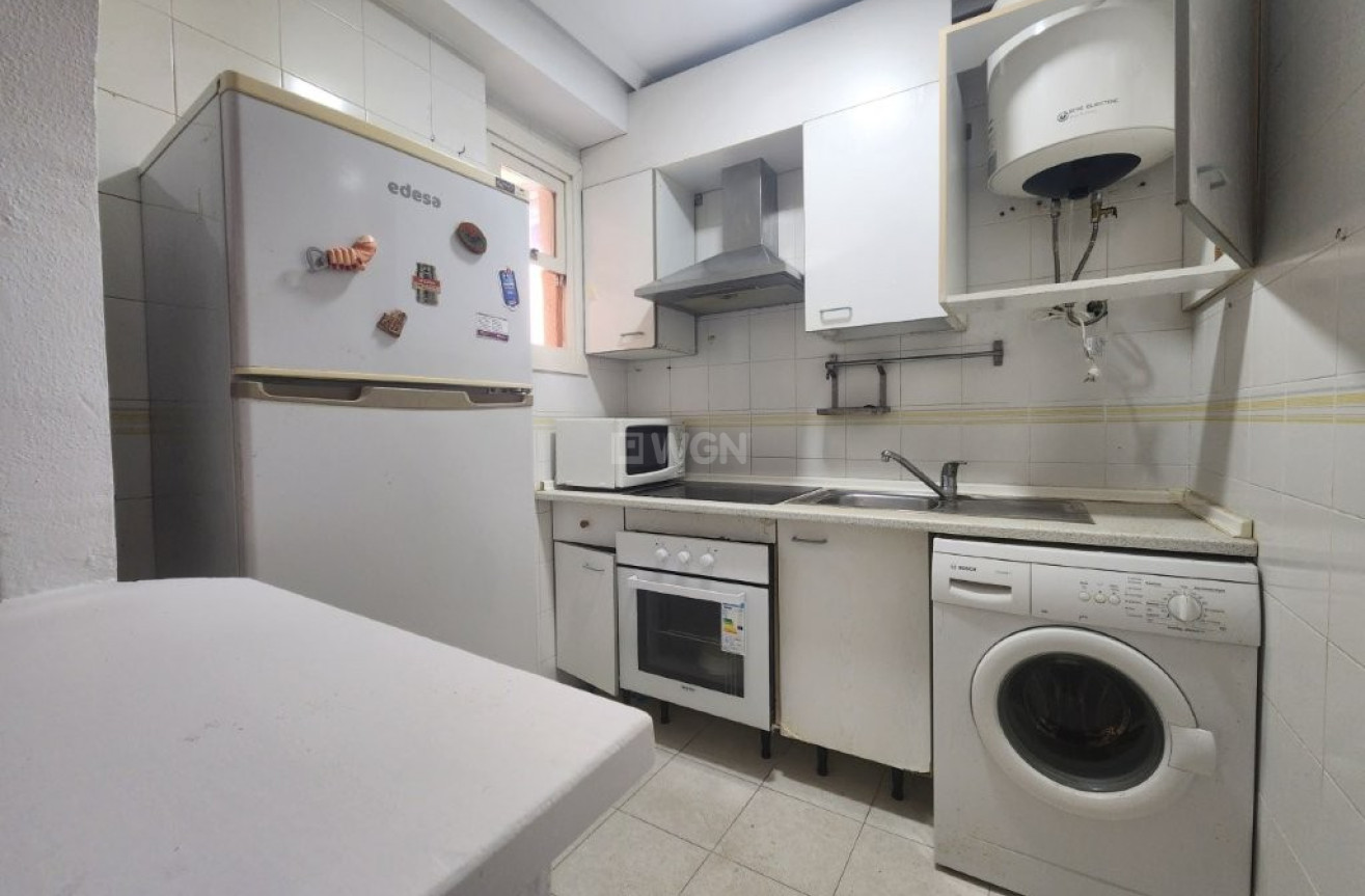 Odsprzedaż - Mieszkanie w bloku - Torrevieja - Costa Blanca