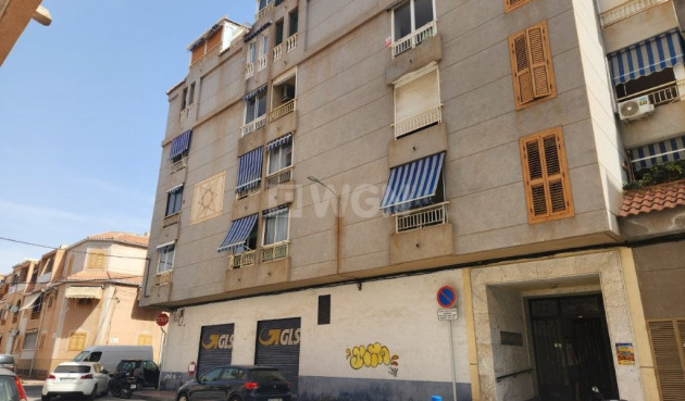 Odsprzedaż - Mieszkanie w bloku - Torrevieja - Costa Blanca