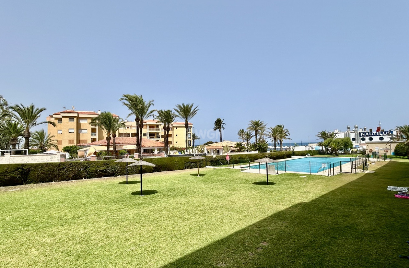 Odsprzedaż - Mieszkanie w bloku - Punta Prima - Costa Blanca