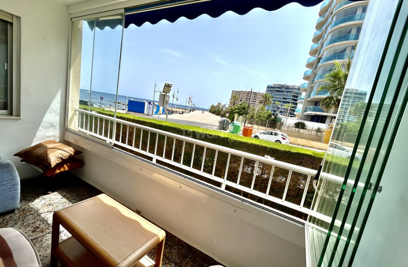 Odsprzedaż - Mieszkanie w bloku - Punta Prima - Costa Blanca