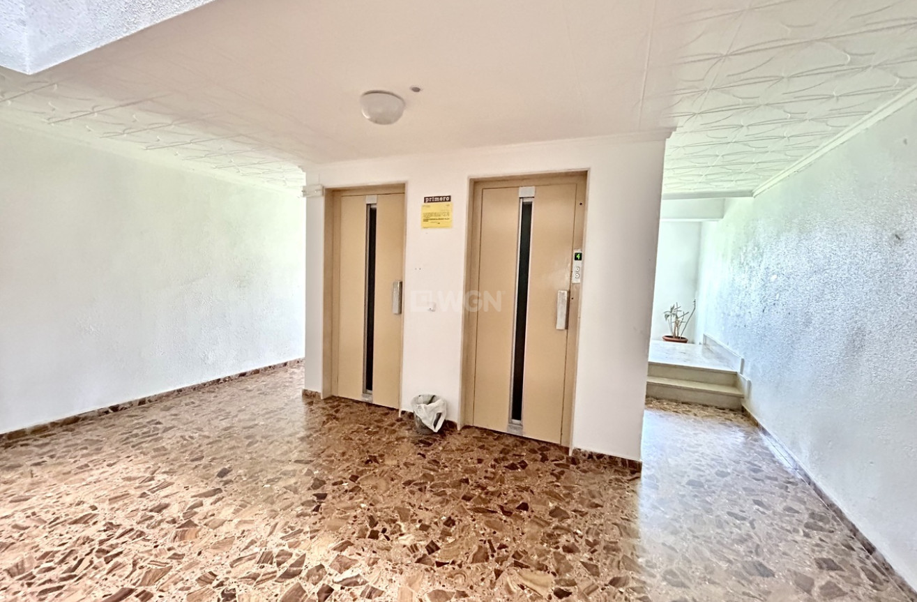 Odsprzedaż - Mieszkanie w bloku - Punta Prima - Costa Blanca