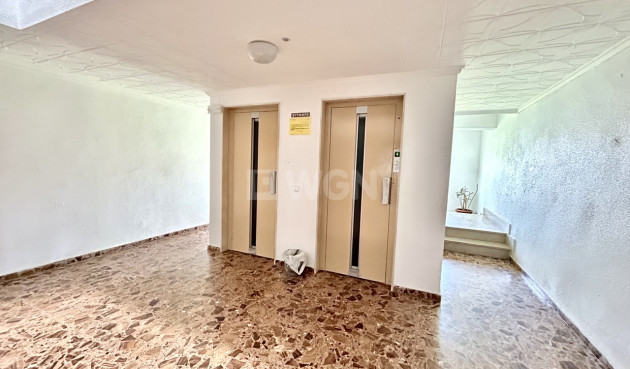 Odsprzedaż - Mieszkanie w bloku - Punta Prima - Costa Blanca