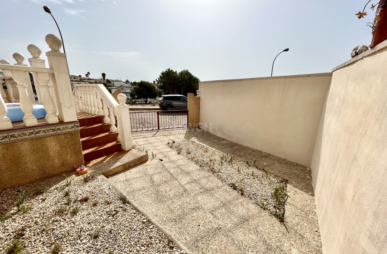 Odsprzedaż - Villa - Villamartin - Costa Blanca