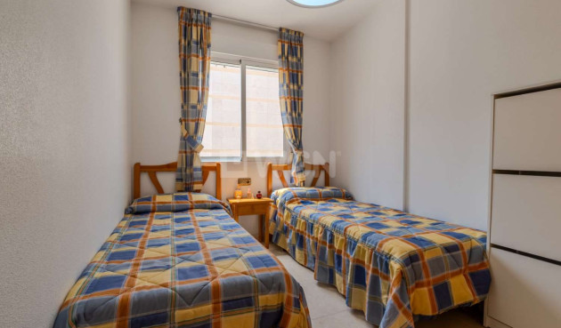 Odsprzedaż - Mieszkanie w bloku - Torrevieja - Costa Blanca