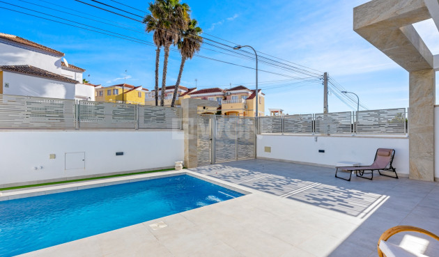 Odsprzedaż - Villa - Orihuela Costa - Costa Blanca