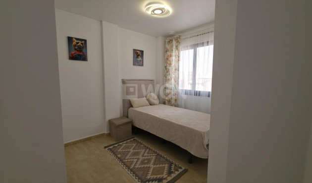 Odsprzedaż - Mieszkanie w bloku - Torrevieja