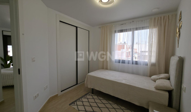 Odsprzedaż - Mieszkanie w bloku - Torrevieja