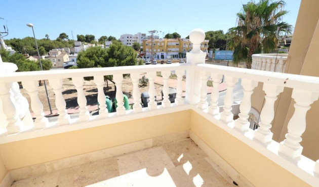 Odsprzedaż - Villa - Villamartin - Costa Blanca