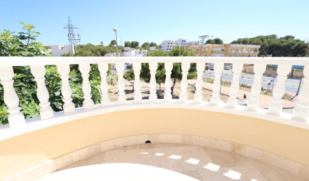 Odsprzedaż - Villa - Villamartin - Costa Blanca