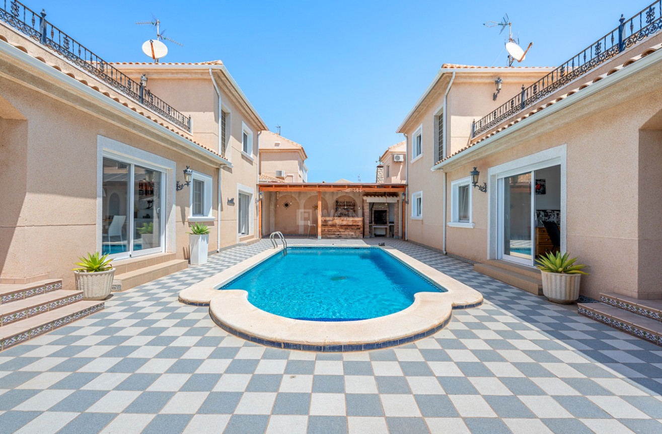 Odsprzedaż - Villa - Torre de la Horadada - Costa Blanca