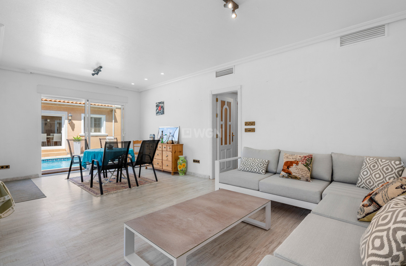 Odsprzedaż - Villa - Torre de la Horadada - Costa Blanca