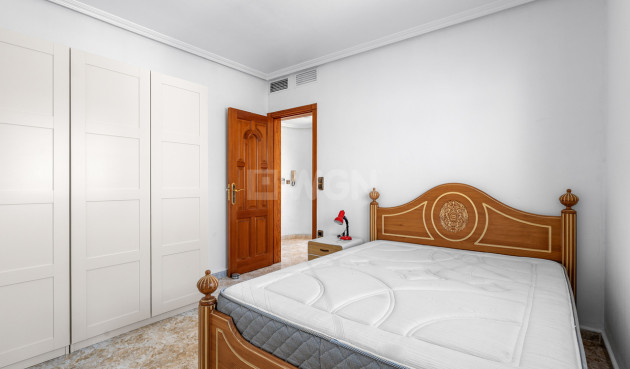 Odsprzedaż - Villa - Torre de la Horadada - Costa Blanca