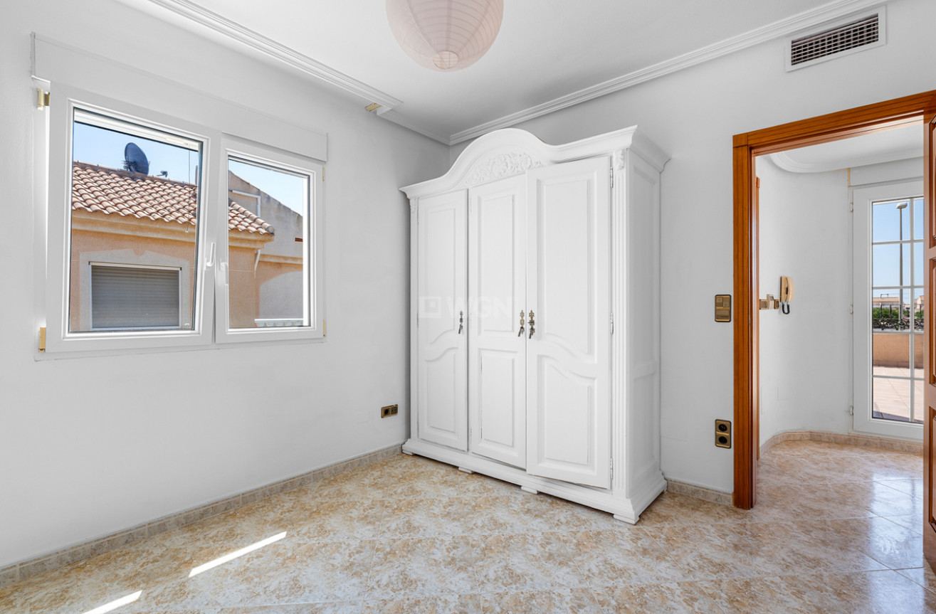 Odsprzedaż - Villa - Torre de la Horadada - Costa Blanca