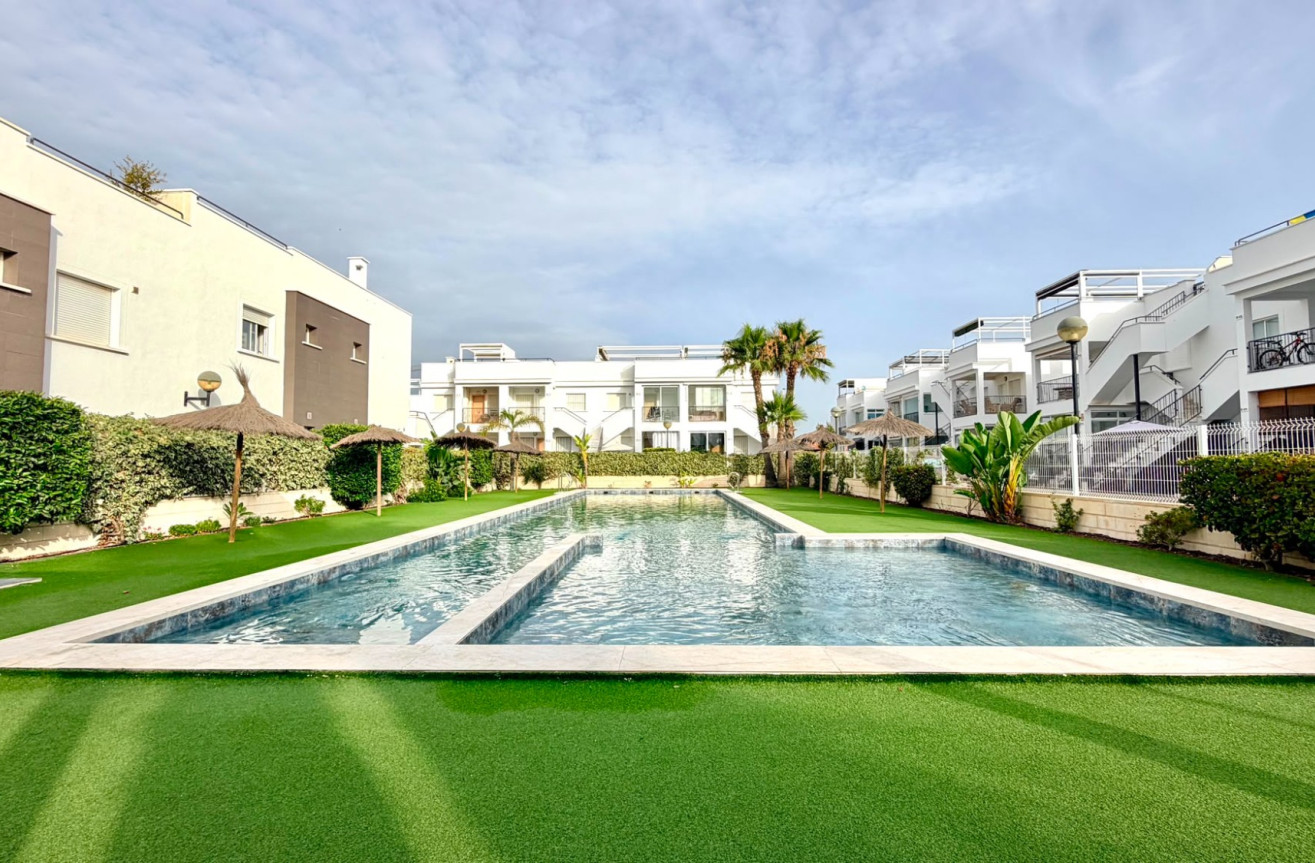 Odsprzedaż - Mieszkanie w bloku - Torrevieja - Costa Blanca