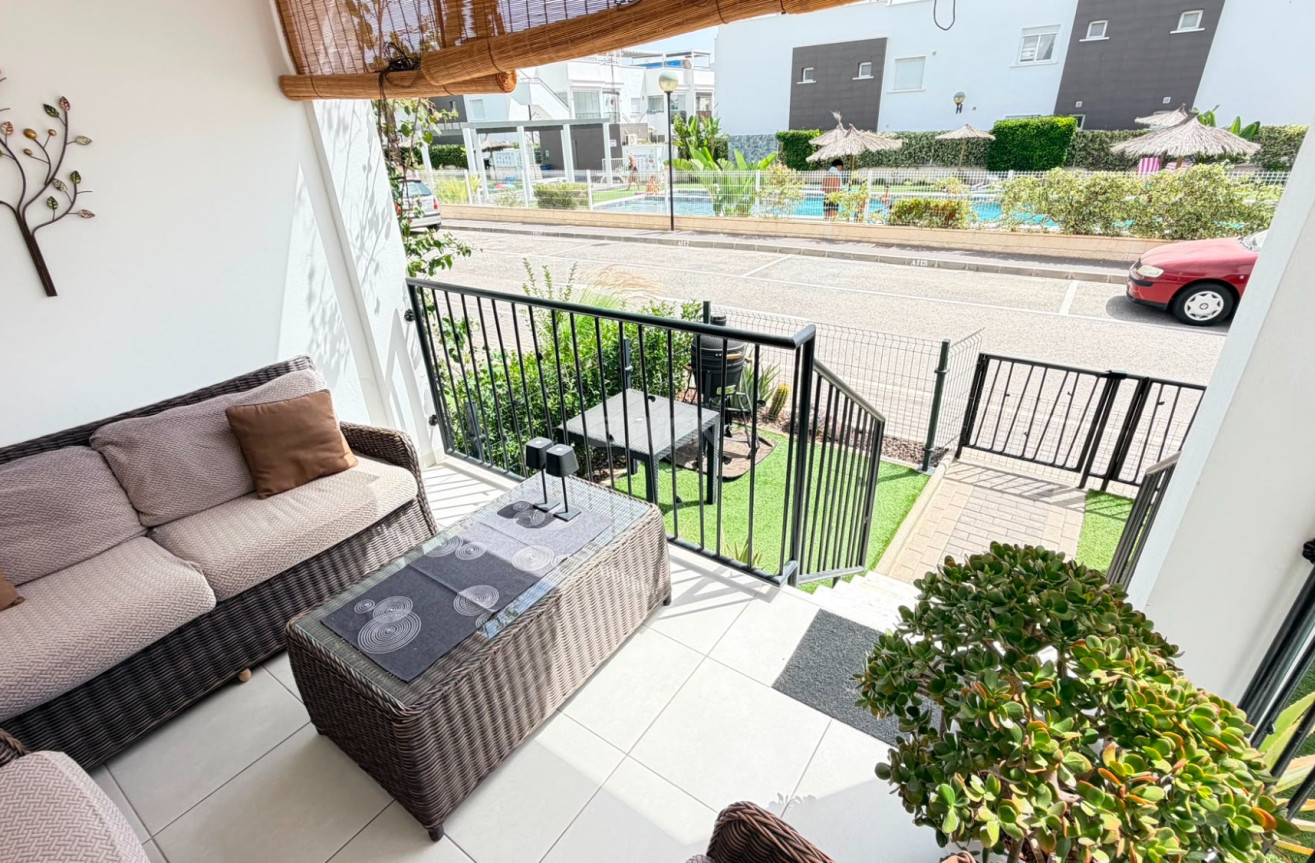 Odsprzedaż - Mieszkanie w bloku - Torrevieja - Costa Blanca
