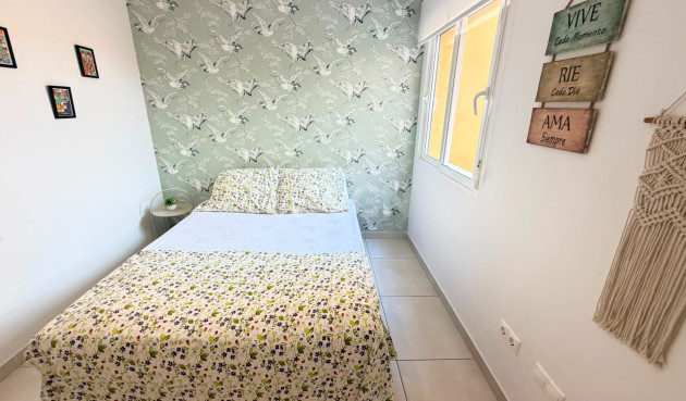 Odsprzedaż - Mieszkanie w bloku - Torrevieja - Costa Blanca