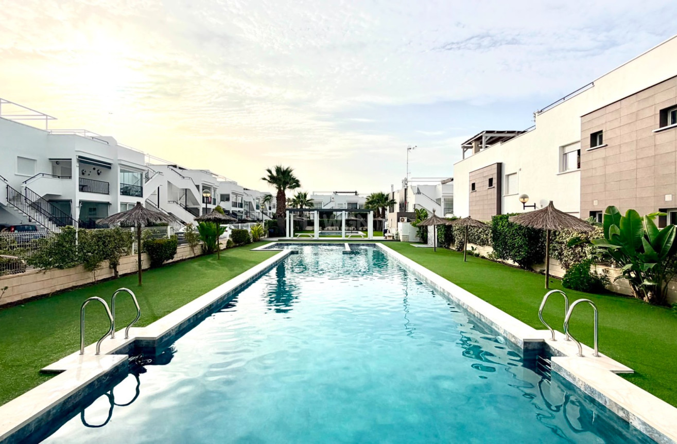 Odsprzedaż - Mieszkanie w bloku - Torrevieja - Costa Blanca