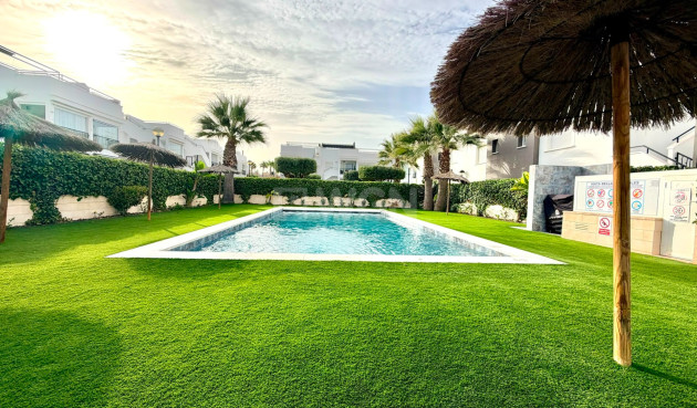 Odsprzedaż - Mieszkanie w bloku - Torrevieja - Costa Blanca