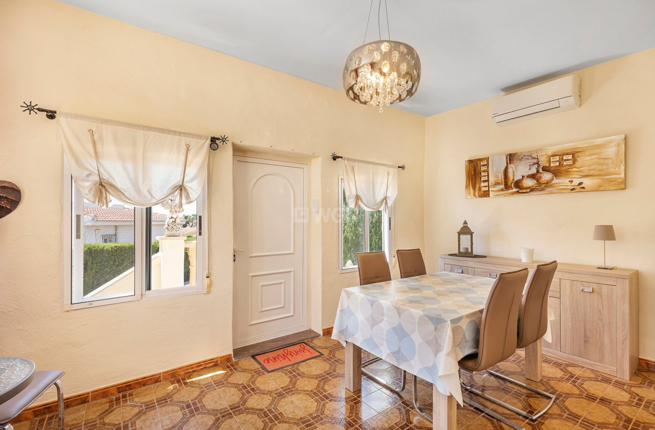Odsprzedaż - Villa - Ciudad Quesada - Costa Blanca