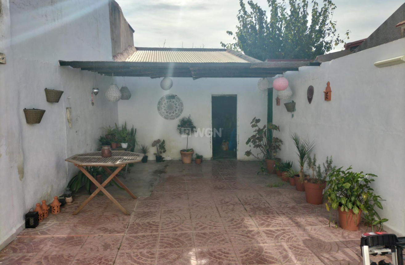 Odsprzedaż - Kamienica - Formentera del Segura - Centro