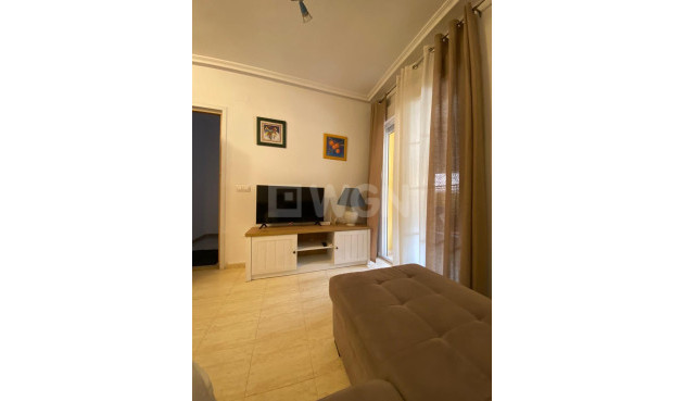 Odsprzedaż - Mieszkanie w bloku - Torrevieja - Habaneras
