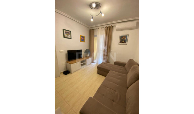Odsprzedaż - Mieszkanie w bloku - Torrevieja - Habaneras