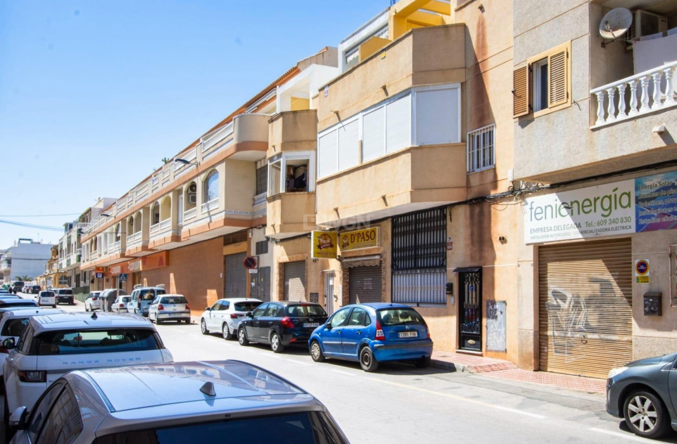 Odsprzedaż - Mieszkanie w bloku - Torrevieja - Habaneras