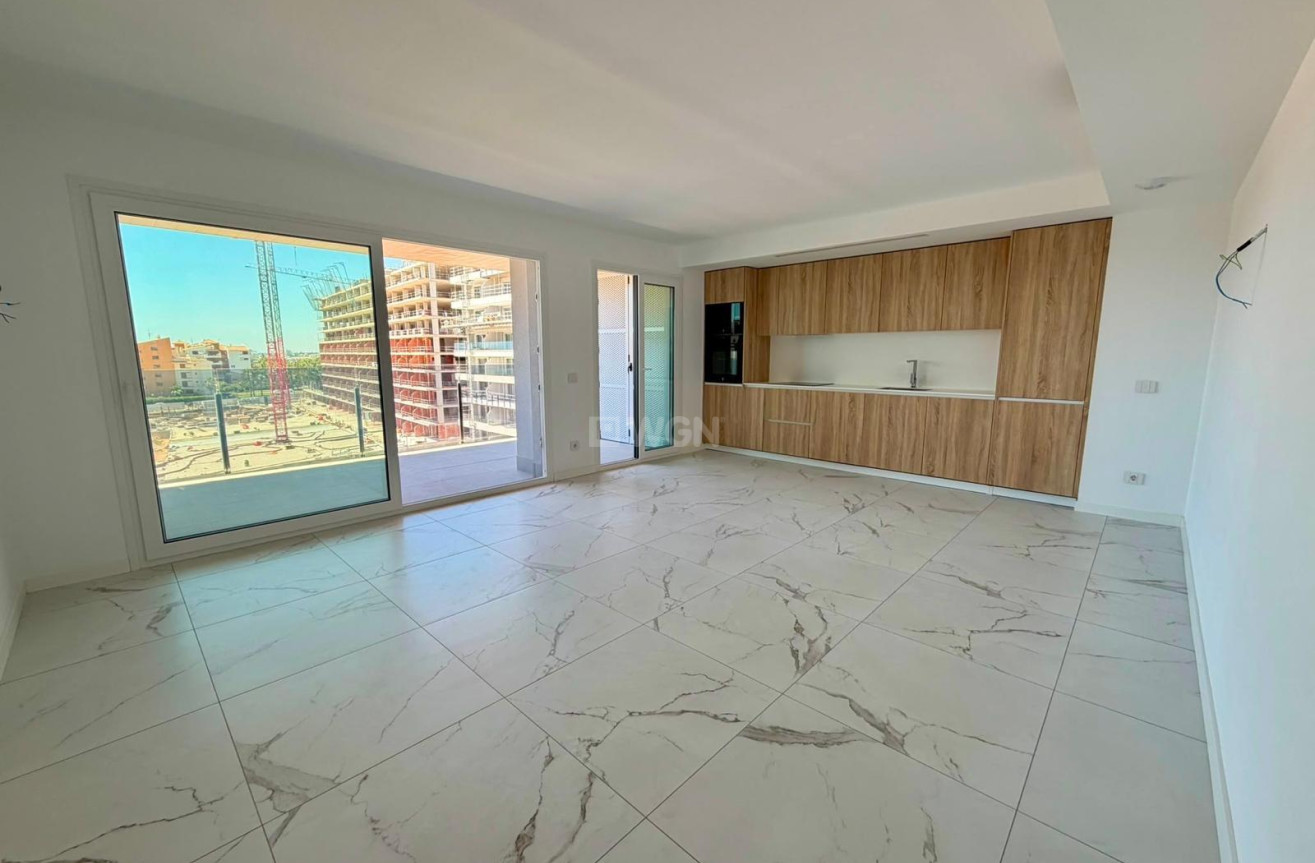 Odsprzedaż - Mieszkanie w bloku - Torrevieja - Punta Prima