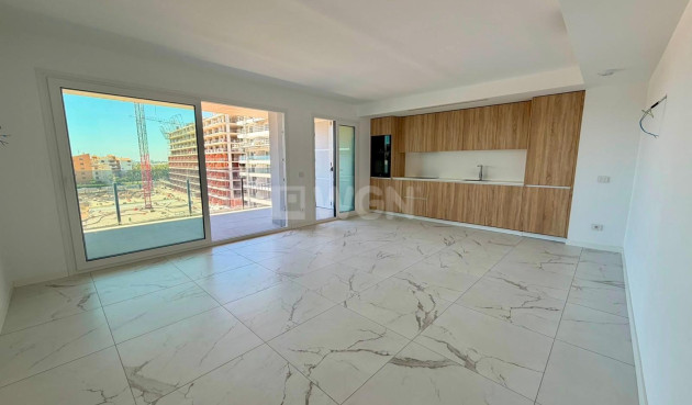 Odsprzedaż - Mieszkanie w bloku - Torrevieja - Punta Prima
