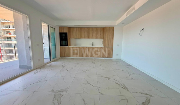 Odsprzedaż - Mieszkanie w bloku - Torrevieja - Punta Prima