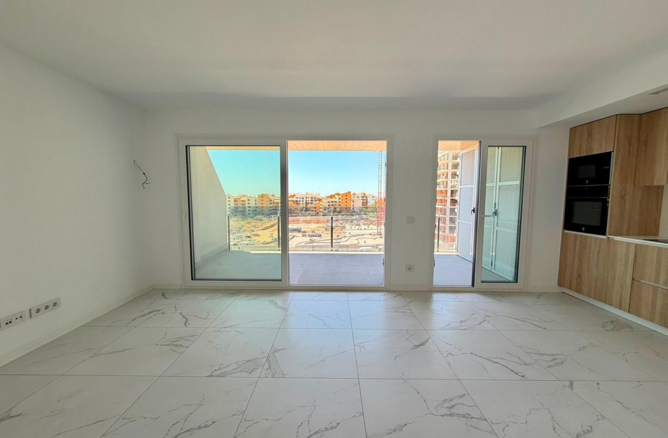 Odsprzedaż - Mieszkanie w bloku - Torrevieja - Punta Prima