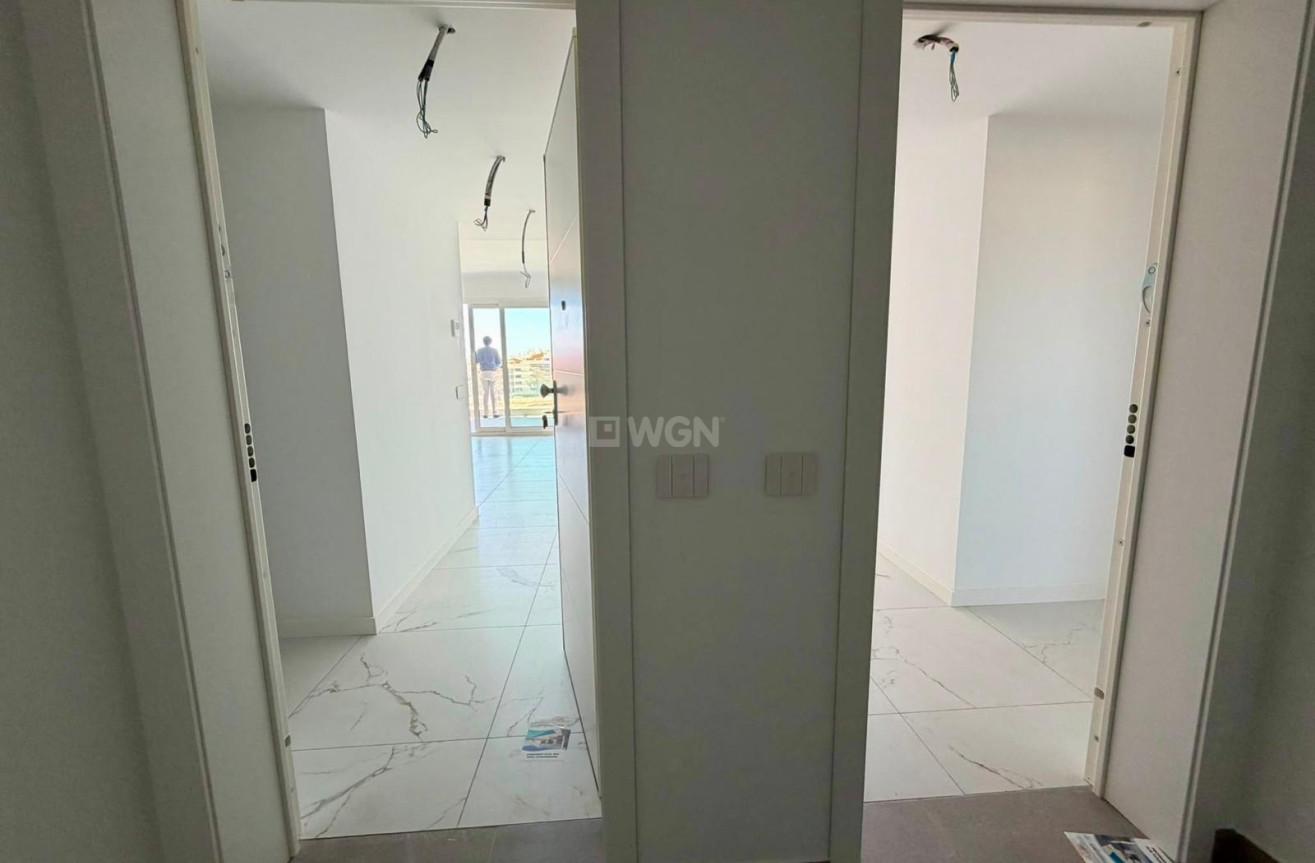 Odsprzedaż - Mieszkanie w bloku - Torrevieja - Punta Prima