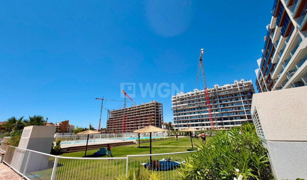 Odsprzedaż - Mieszkanie w bloku - Torrevieja - Punta Prima
