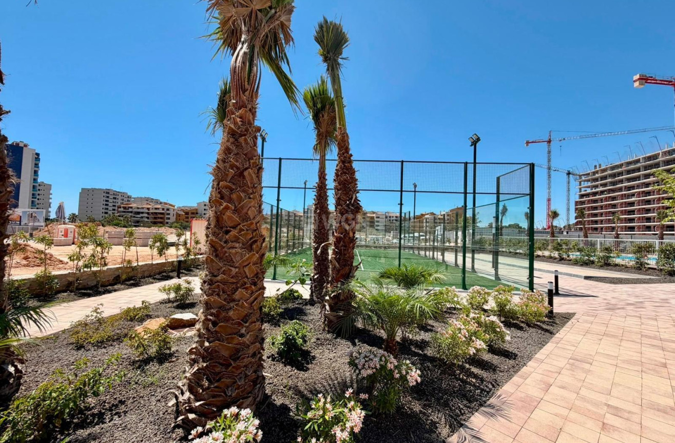 Odsprzedaż - Mieszkanie w bloku - Torrevieja - Punta Prima
