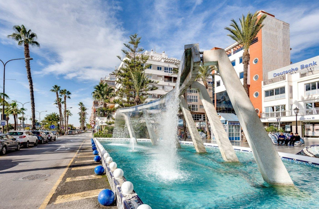 Odsprzedaż - Mieszkanie w bloku - Torrevieja - Centro - Muelle Pesquero