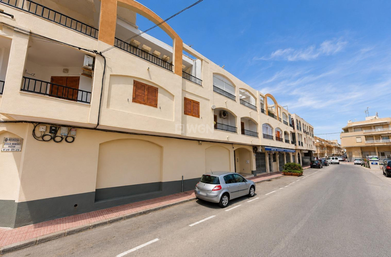 Odsprzedaż - Mieszkanie w bloku - Torrevieja - Centro
