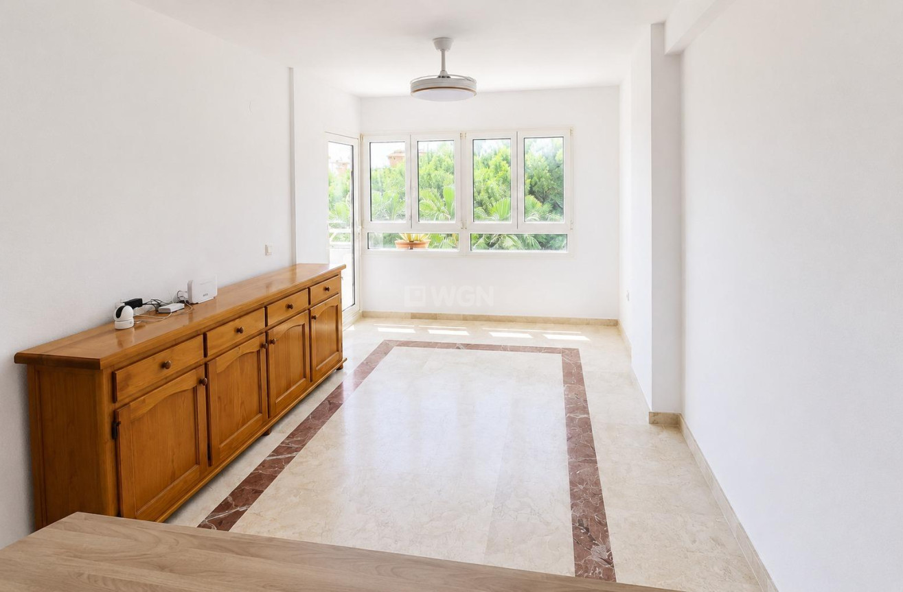 Odsprzedaż - Mieszkanie w bloku - Orihuela Costa - Altos De Campoamor
