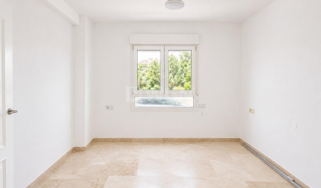 Odsprzedaż - Mieszkanie w bloku - Orihuela Costa - Altos De Campoamor