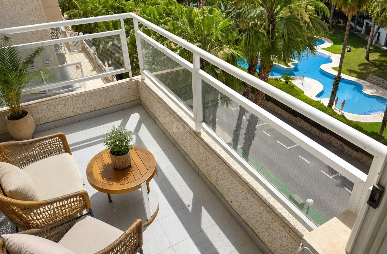 Odsprzedaż - Mieszkanie w bloku - Orihuela Costa - Altos De Campoamor