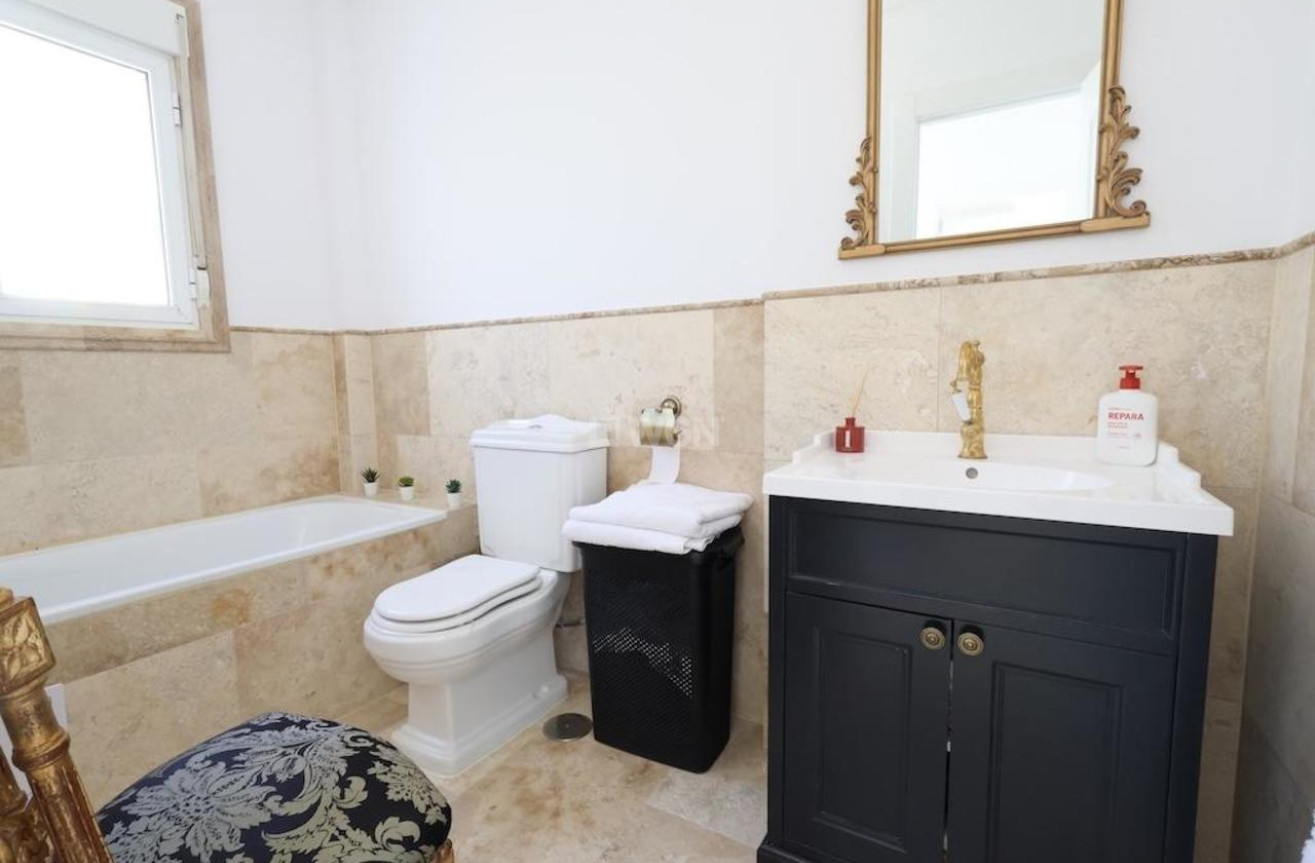 Odsprzedaż - Villa - Villamartin - Costa Blanca