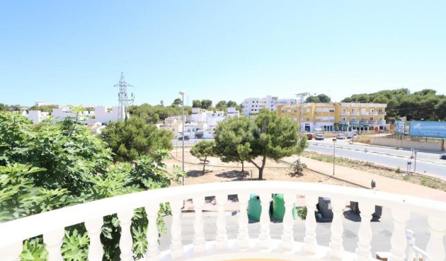 Odsprzedaż - Villa - Villamartin - Costa Blanca