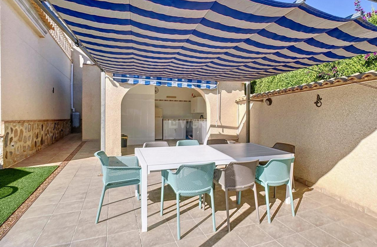 Resale - Villa - Pinar de Campoverde - Inland