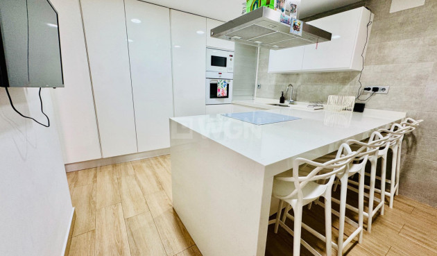 Reventa - Apartamento / piso - Pilar de la Horadada - Zona Pueblo
