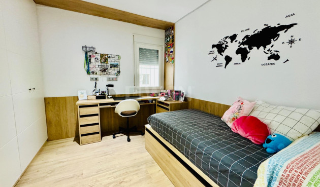 Reventa - Apartamento / piso - Pilar de la Horadada - Zona Pueblo