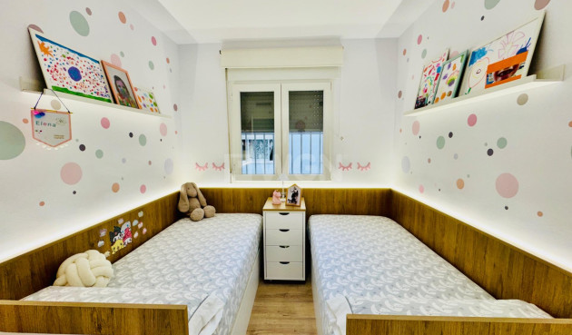 Reventa - Apartamento / piso - Pilar de la Horadada - Zona Pueblo