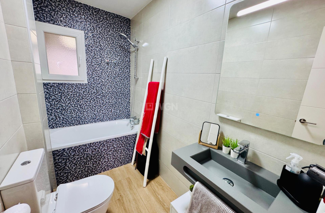 Reventa - Apartamento / piso - Pilar de la Horadada - Zona Pueblo